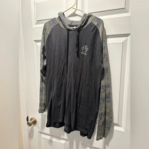 Paws Camo hooded long sleeve shirt​​​​ - Picture 2 of 4